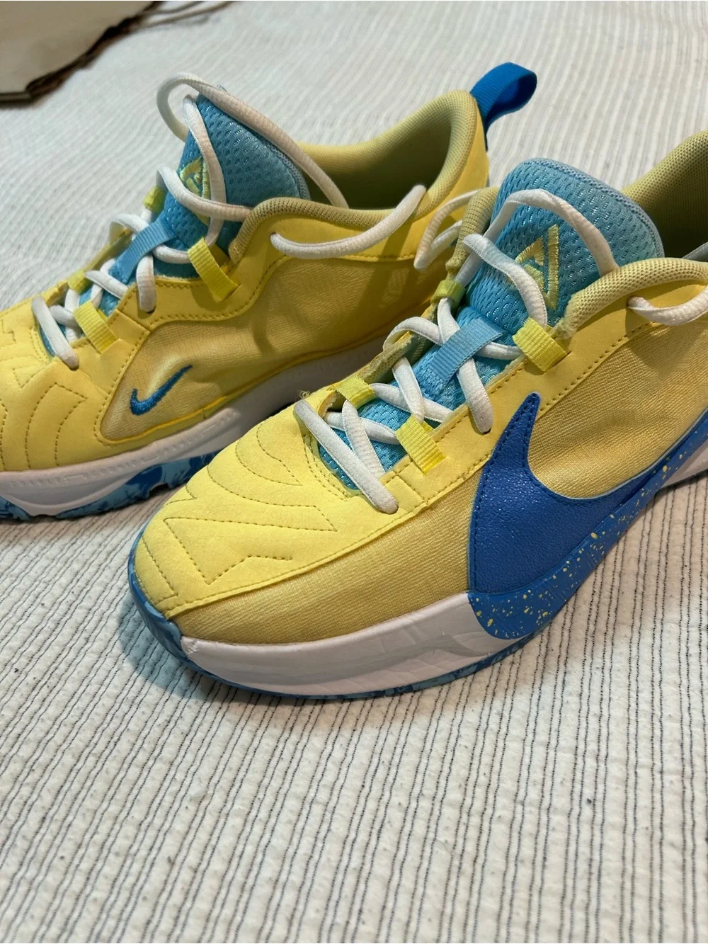 Nike Kids Giannis Yellow and Blue Low-Top Sneakers